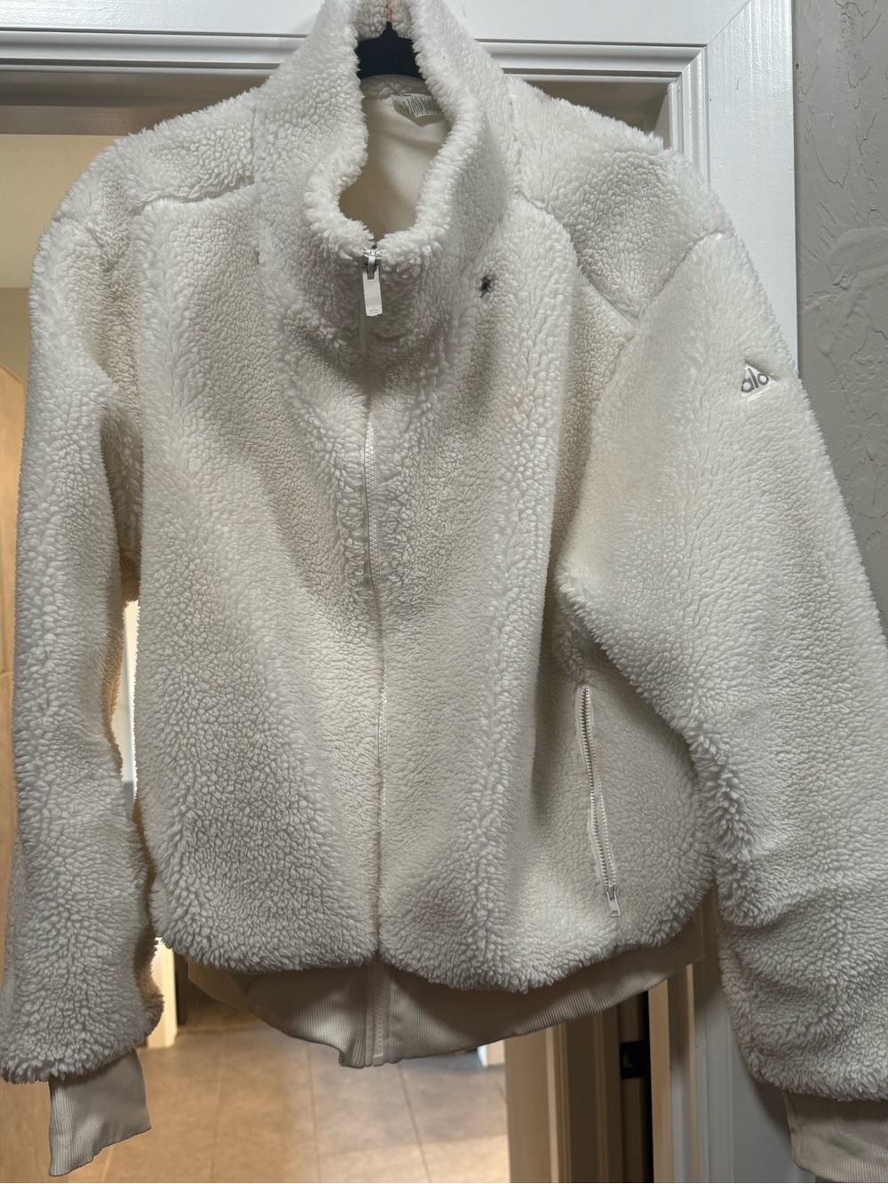 ALO Yoga Cream Sherpa Zip-Front Jacket - Women's Cozy Outerwear - Picture 3 of 9